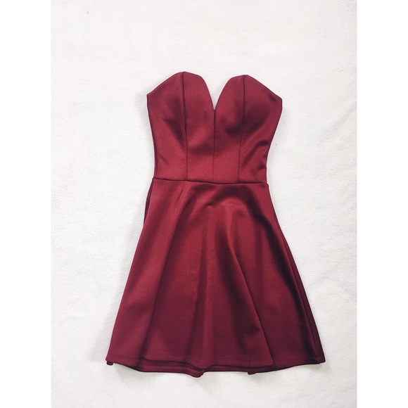 Charlotte Russe Dresses & Skirts - Red dress